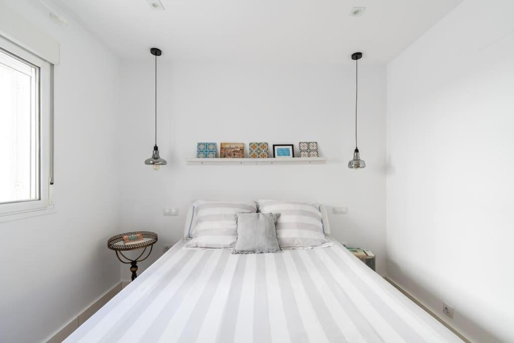 Apartamento Moderno En Triana 2 Dormitorios Y Aire Acondicionado إشبيلية المظهر الخارجي الصورة