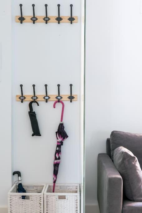 Apartamento Moderno En Triana 2 Dormitorios Y Aire Acondicionado إشبيلية المظهر الخارجي الصورة