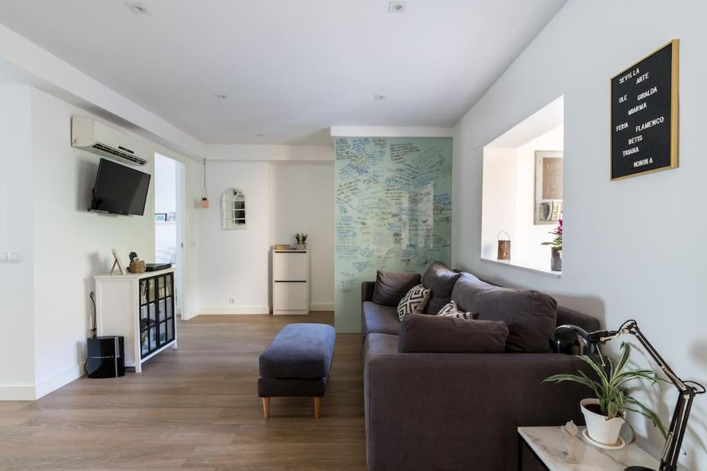 Apartamento Moderno En Triana 2 Dormitorios Y Aire Acondicionado إشبيلية المظهر الخارجي الصورة