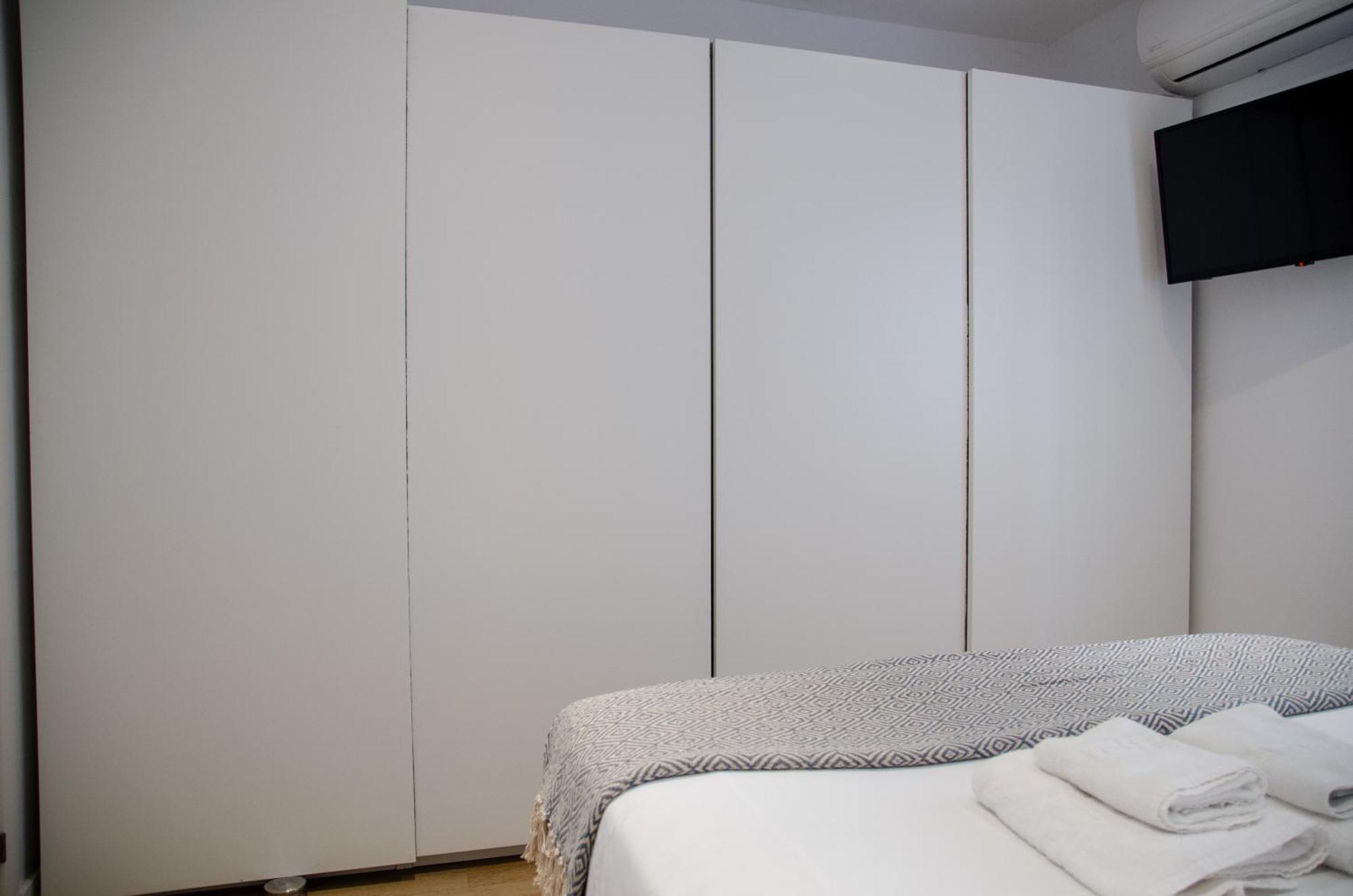 Apartamento Moderno En Triana 2 Dormitorios Y Aire Acondicionado إشبيلية المظهر الخارجي الصورة