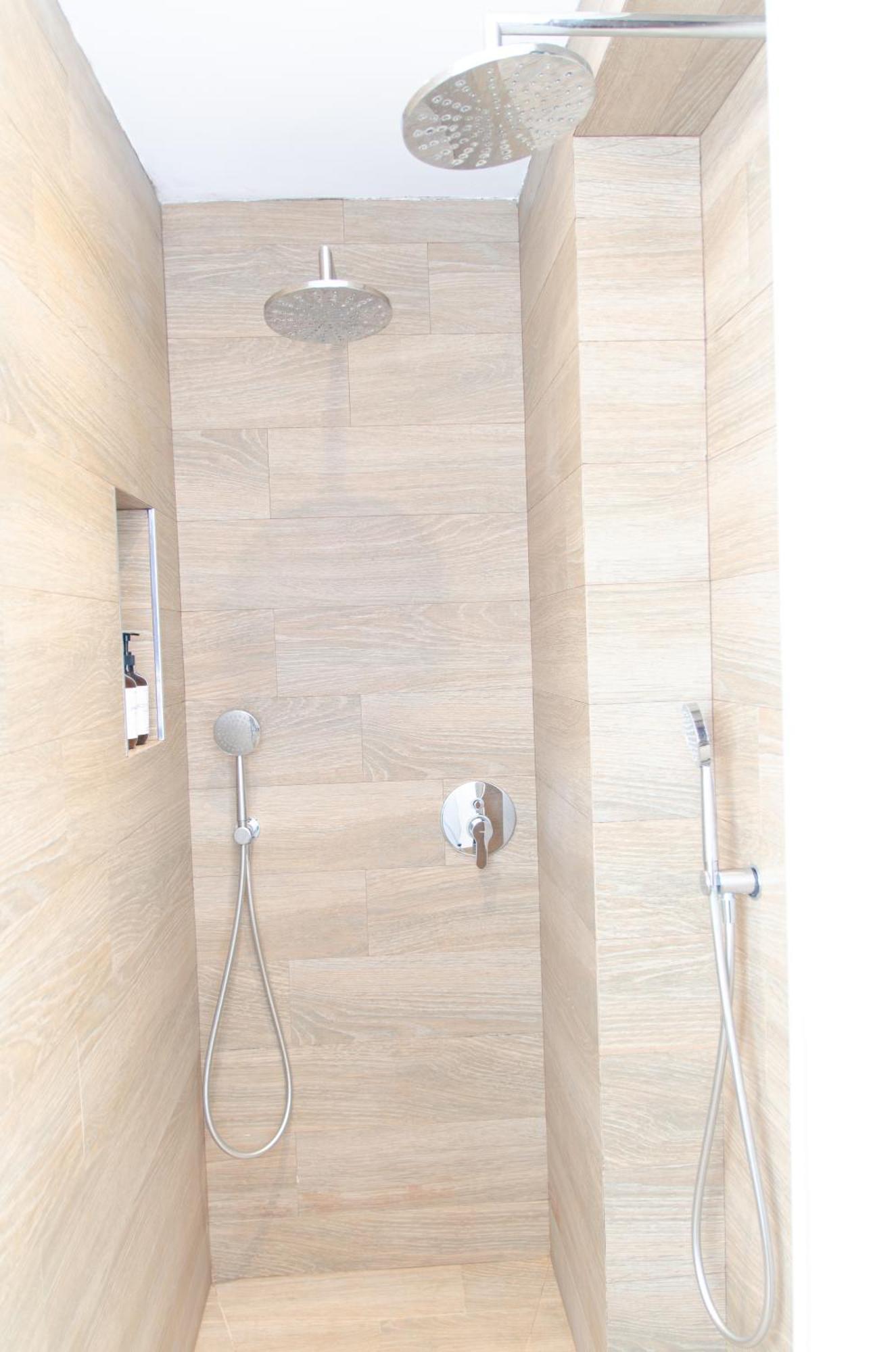 Apartamento Moderno En Triana 2 Dormitorios Y Aire Acondicionado إشبيلية المظهر الخارجي الصورة
