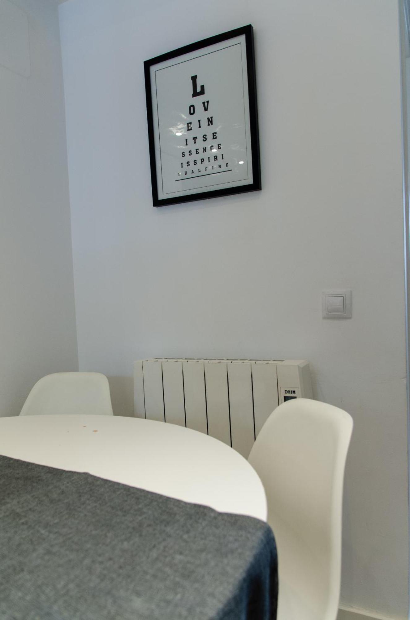 Apartamento Moderno En Triana 2 Dormitorios Y Aire Acondicionado إشبيلية المظهر الخارجي الصورة