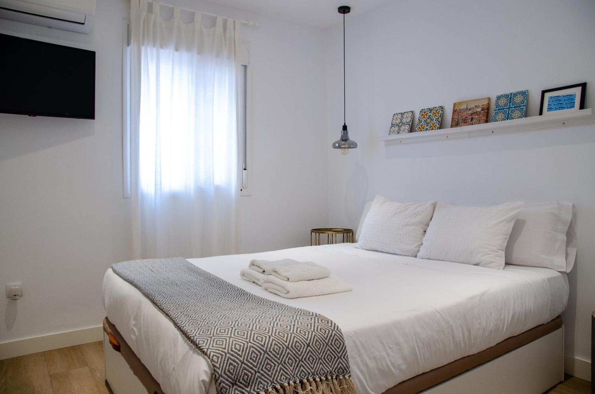 Apartamento Moderno En Triana 2 Dormitorios Y Aire Acondicionado إشبيلية المظهر الخارجي الصورة