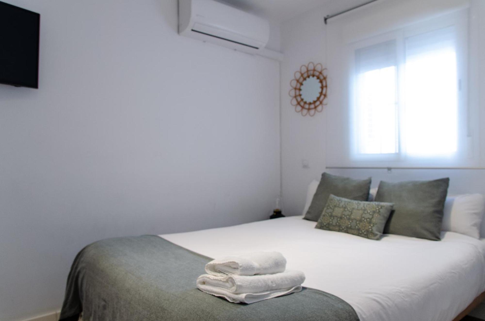 Apartamento Moderno En Triana 2 Dormitorios Y Aire Acondicionado إشبيلية المظهر الخارجي الصورة