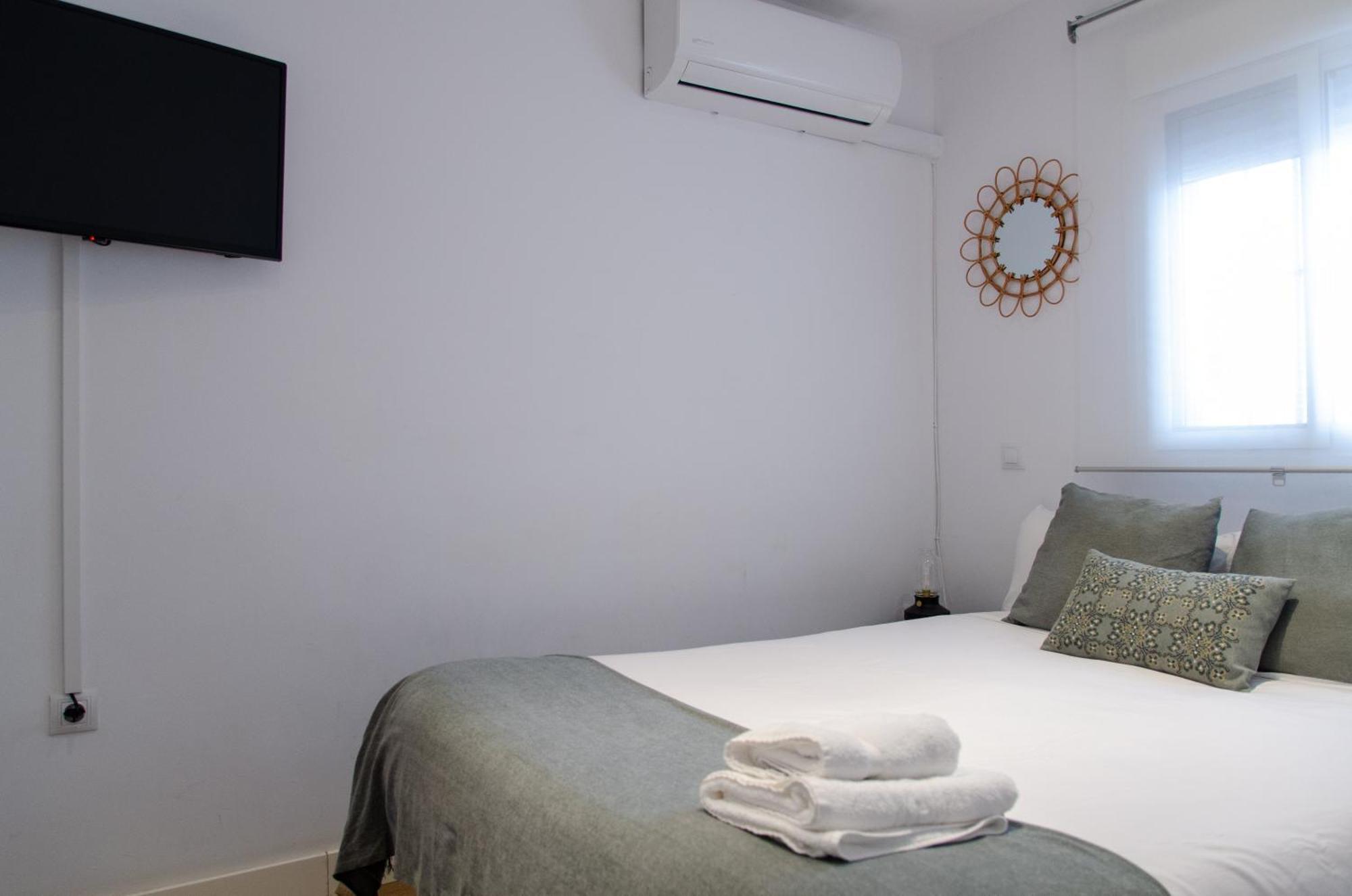 Apartamento Moderno En Triana 2 Dormitorios Y Aire Acondicionado إشبيلية المظهر الخارجي الصورة