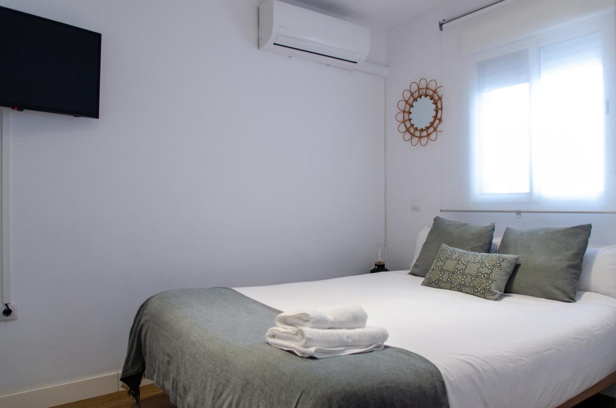 Apartamento Moderno En Triana 2 Dormitorios Y Aire Acondicionado إشبيلية المظهر الخارجي الصورة