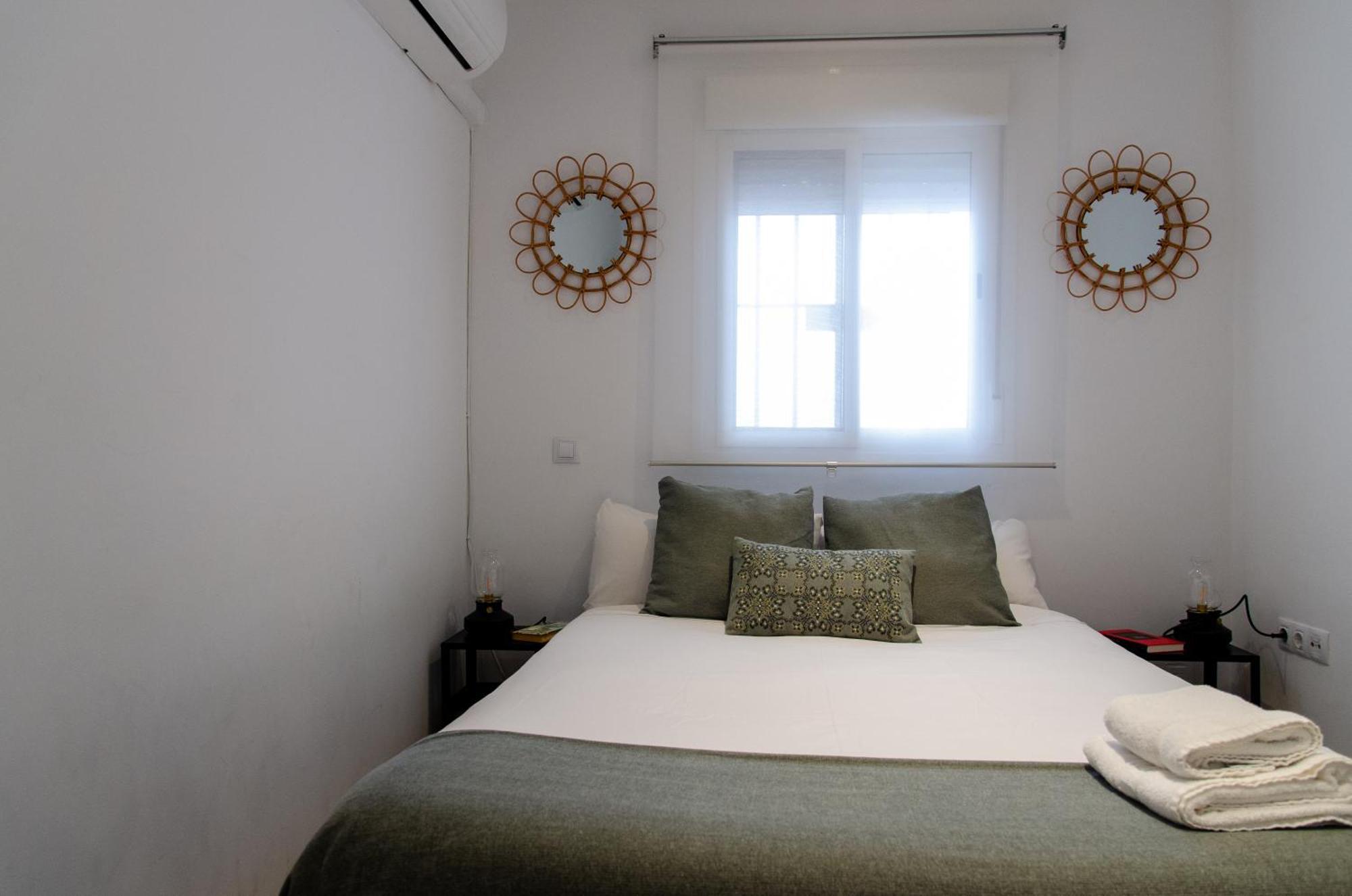 Apartamento Moderno En Triana 2 Dormitorios Y Aire Acondicionado إشبيلية المظهر الخارجي الصورة