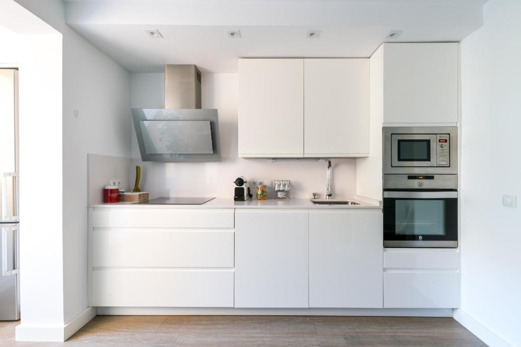 Apartamento Moderno En Triana 2 Dormitorios Y Aire Acondicionado إشبيلية المظهر الخارجي الصورة