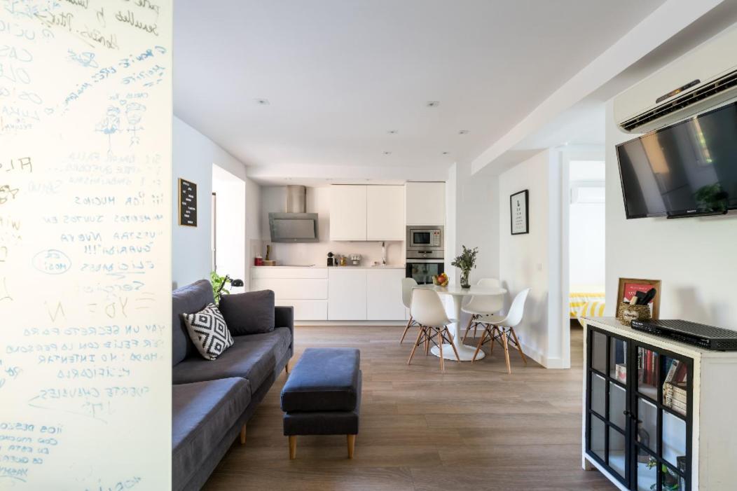 Apartamento Moderno En Triana 2 Dormitorios Y Aire Acondicionado إشبيلية المظهر الخارجي الصورة