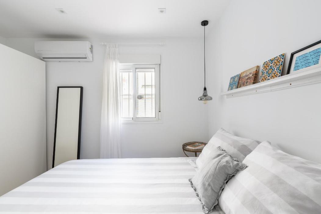 Apartamento Moderno En Triana 2 Dormitorios Y Aire Acondicionado إشبيلية المظهر الخارجي الصورة