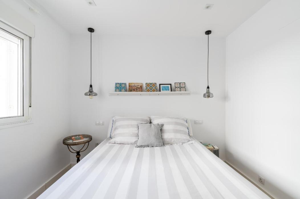 Apartamento Moderno En Triana 2 Dormitorios Y Aire Acondicionado إشبيلية المظهر الخارجي الصورة