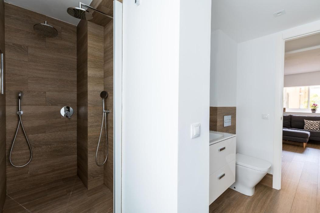 Apartamento Moderno En Triana 2 Dormitorios Y Aire Acondicionado إشبيلية المظهر الخارجي الصورة